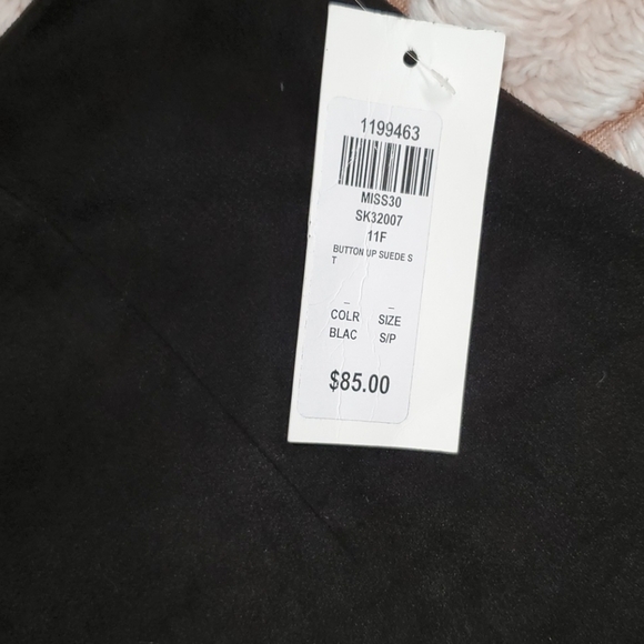 Suede Skirt ๐ค - Picture 5 of 10